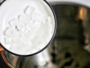 加入冰糖。