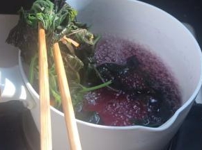 颜色红红的，汤汁变浓稠了