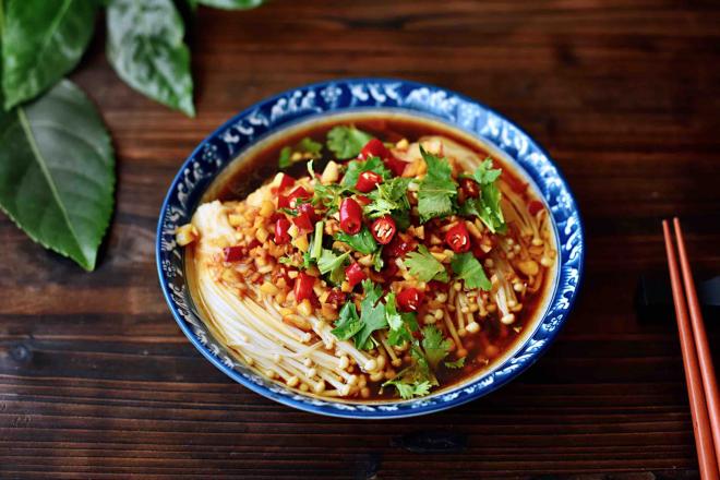 蒜泥剁椒金针菇