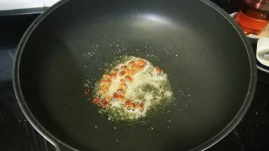 煸出香味