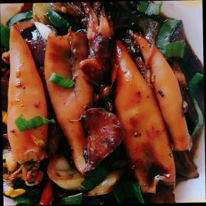 汤汁为啥是黑的？因为它有墨！！