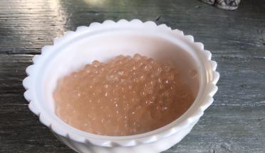 捞出沥水，装入容器内