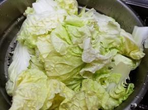 娃娃菜清洗干净