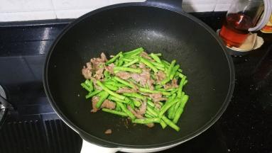 炒至牛肉熟透即可