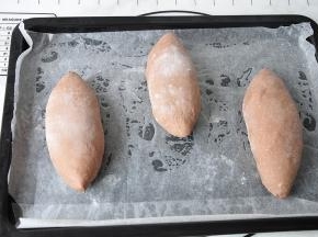 最后捏紧接口处整形后进行二发。现在的室温大概需要40分钟。我因为赶时间，室温发了二十八分钟。