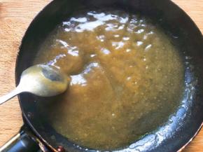 小火熬至浓稠关火