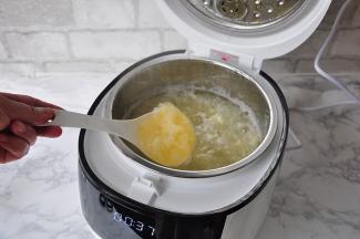 这是13分钟后的状态。锅中的水已沸，但是您尽管放心，决对不会溢。