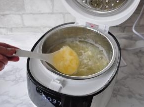 这是13分钟后的状态。锅中的水已沸，但是您尽管放心，决对不会溢。