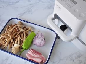 准备食材。