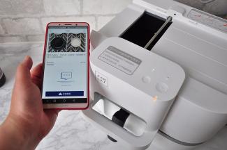 将蚝油、生抽、老抽、白糖、料酒放在碗中调匀，您也可以再加入一点点的水。盐就不要放了，因为蚝油、生抽、老抽中都有盐份，这些足够了。