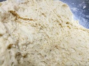 底部呈蜂窝状即可。