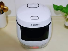 盖上臻米脱糖饭煲盖子。