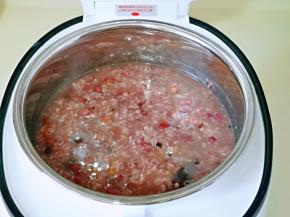 烹饪结束后，有滴滴滴的鸣笛提示哈，这时会跳到保温模式，保温时间为6小时。(但是现在天热不建议保温那么久哈)