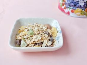 水果坚果燕麦片，健康速食早餐好搭档【可以增加饱腹感并且补充营养】