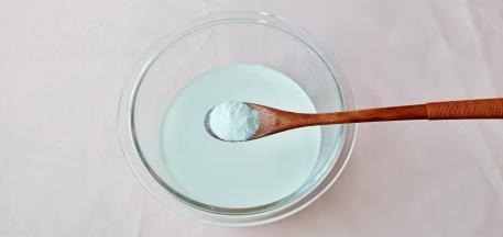 加上一克的菌粉【或者用老酸奶做引子】