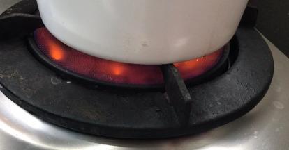 大火烧开后转小火熬煮半小时