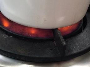 大火烧开后转小火熬煮半小时