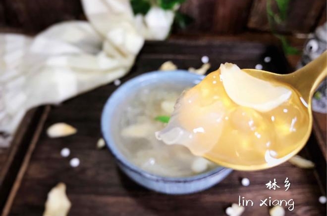 百合银耳西米露