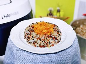 这样藜麦糯米肉松饭就做好啦～