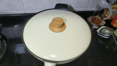 盖上盖子大火蒸8-10分钟