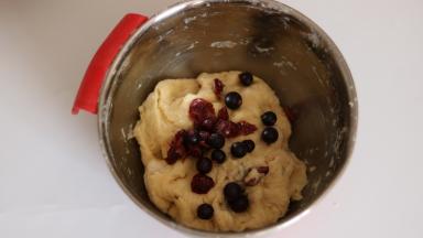 加入浸泡朗姆酒的HEY JULIE 新西兰冻干黑醋栗