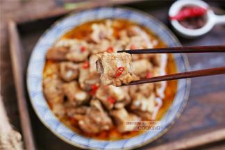 新鲜出炉的沙茶蒸排骨，实在是太香了