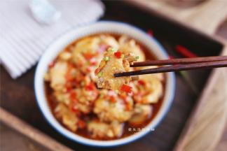 一份鲜嫩多汁的剁椒蒸鸡翅就做好了