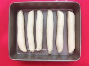 放入烤盘中进行最后发酵