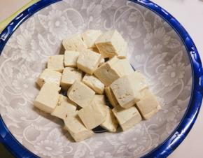 约煮3分钟捞出 沥干水分