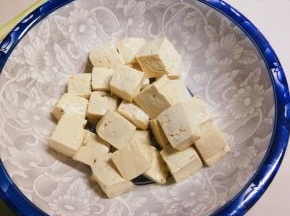 约煮3分钟捞出 沥干水分