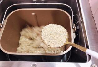 加入1勺的白芝麻