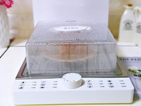 坐等即可啦！还可以加上一层，再第二层蒸另一个菜或者馒头。