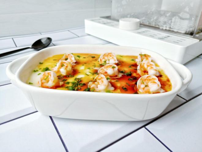 鲜美嫩滑的虾仁蒸蛋羹