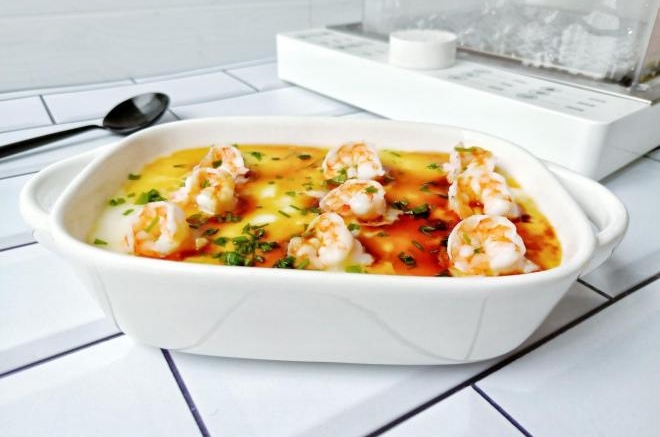 鲜美嫩滑的虾仁蒸蛋羹