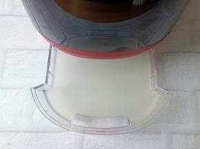 这是做好的米饭过滤的米汤【去除大米中多余的淀粉，不仅降低米饭中的含糖量，更加提升米饭的口感，婴儿奶瓶级的米汤盒，更加安全】