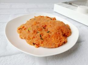 搅拌均匀使劲摔，多摔几下口感更加好。