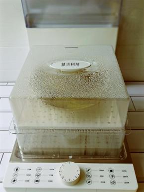 蒸鱼中，10秒快速出蒸汽。