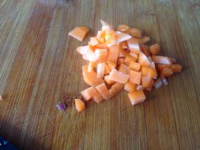 胡萝卜切丁