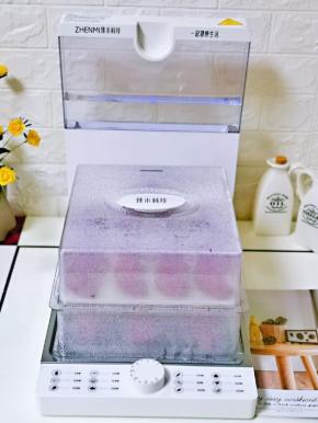 烹饪结束后，蒸锅会发出滴答滴答的声音，将电源断开，焖5分钟再打开。