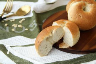 烤好，转移到冷凉架上冷凉，然后密封保存即可，常温2-3天，或者冷冻1个月。