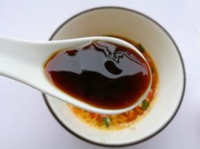 一勺蚝油。