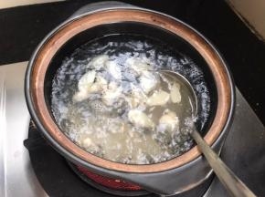 转小火熬煮半小时