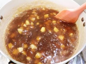 搅拌至粉浆变透明马上关火