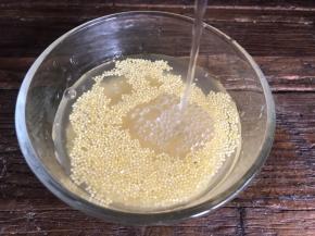 小米洗净，沥水