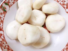 新鲜马蹄去皮洗净