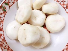 新鲜马蹄去皮洗净