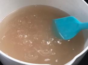 经常搅拌，以免粘锅