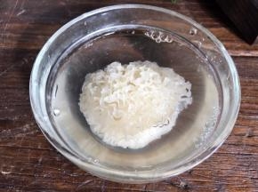 银耳提前3小时泡发