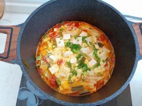 撒上葱花就可以出锅了