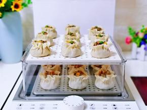 我做的比较多，蒸锅做了两层，一共18个，量可以根据个人需求增减。